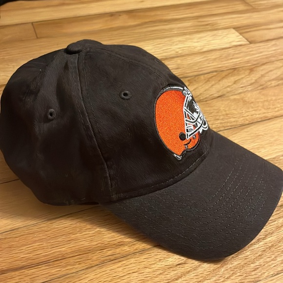 Cleveland browns NFL 9Twenty New Era adjustable hat - Picture 3 of 4